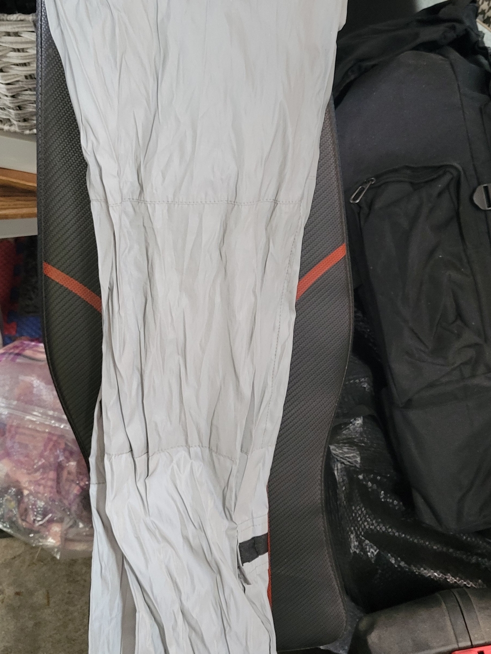 Light Gray Windbreaker Pants - Reflective Sport Style